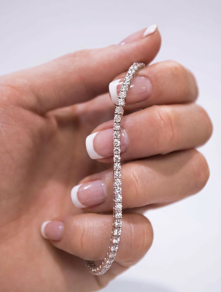 6ct Tennis Bracelet, White Gold (VVS1/D/Excellent) - 18cm